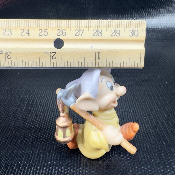 DISNEY Dopey with Pick and Lamp From Snow White Porcelain Figurine Sri Lanka VTG - Picture 3 of 11